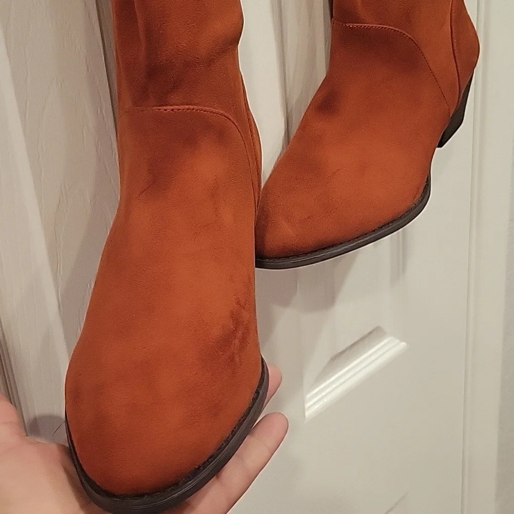 Women's Rust Knee-High Boots
